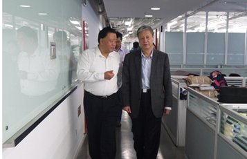 杂志可在个人中心的订阅/零买找到
